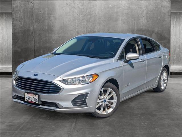 2019 ford fusion hybrid se