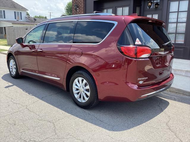 2019 chrysler pacifica touring l