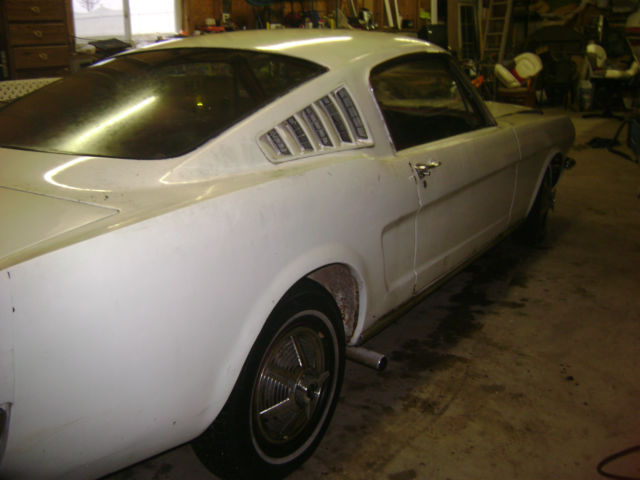 1965 mustang fastback 2+2 no reserve 289 v8 matching numbers, auto, white, red