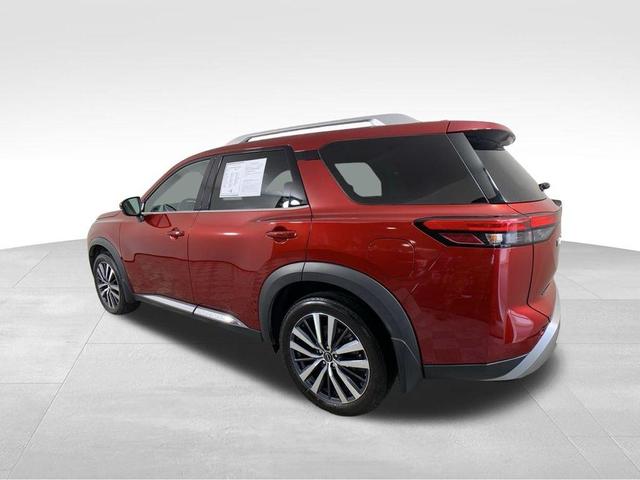 2022 nissan pathfinder platinum