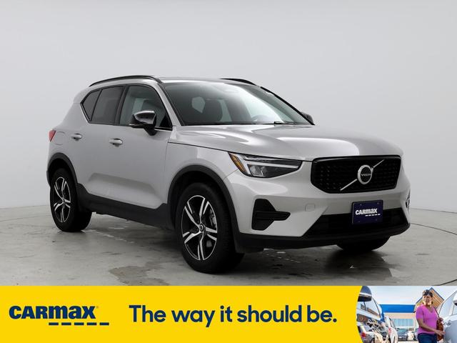 2024 volvo xc40 b5 core bright theme