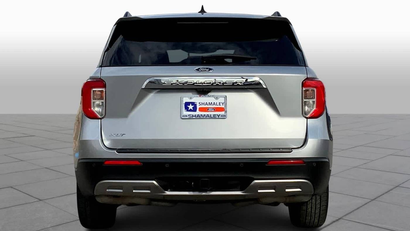 2022 ford explorer xlt