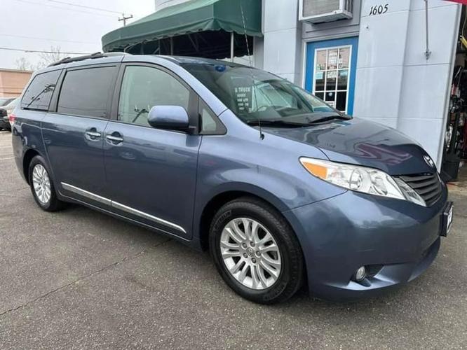 2014 toyota sienna xle minivan 4d in virginia beach, virginia