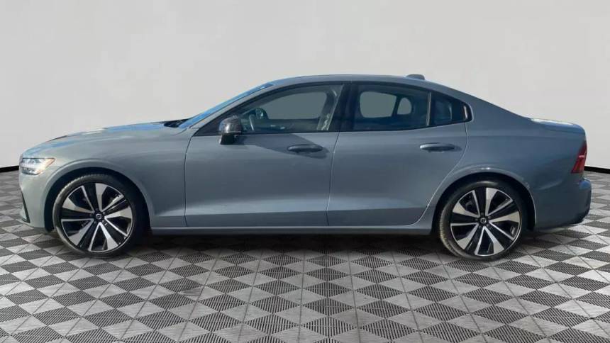 2022 volvo s60 b5 momentum