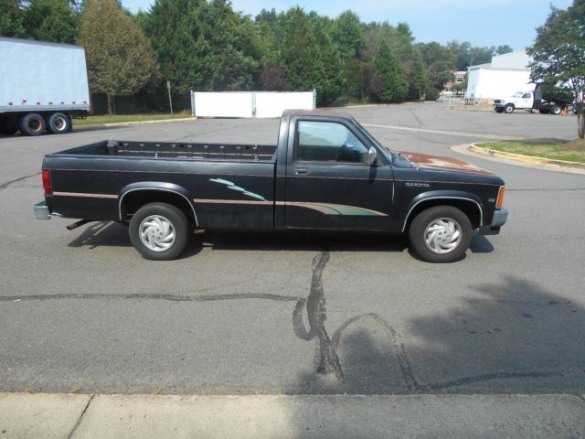1990 dodge dakota pickup 3.9l v6 ohv automatic with low mileage of 95,245