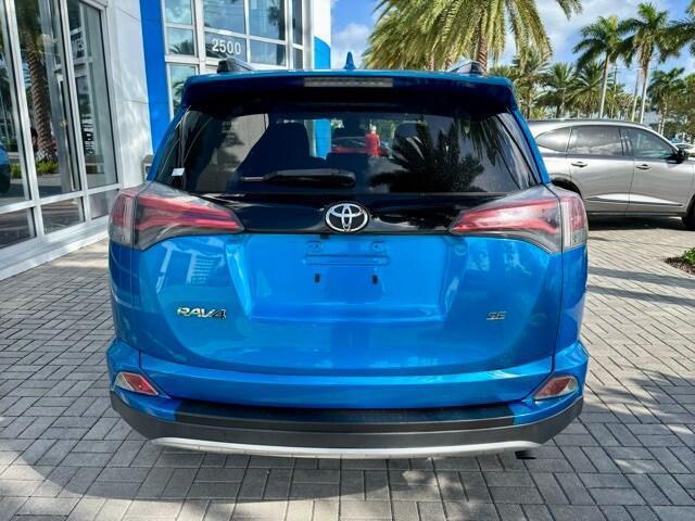 2017 toyota rav4 se