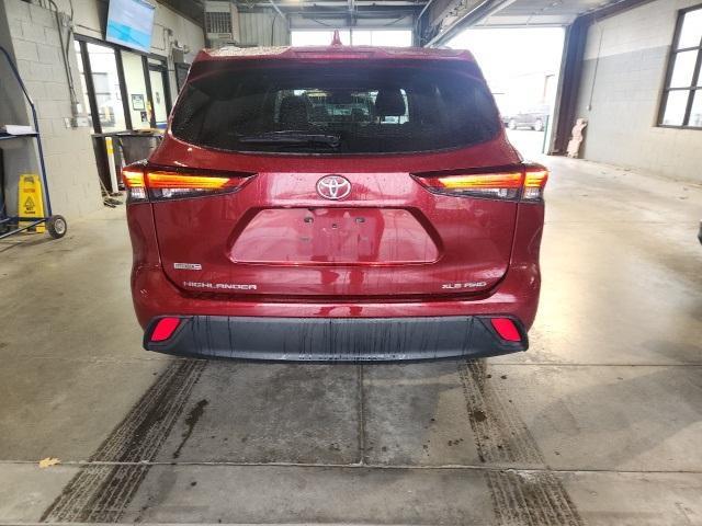 2021 toyota highlander xle