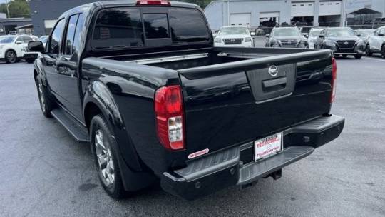 2021 nissan frontier sv