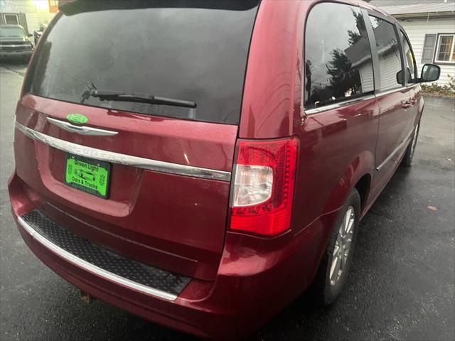 2014 chrysler town & country touring