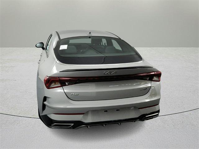 2022 kia k5 gt-line