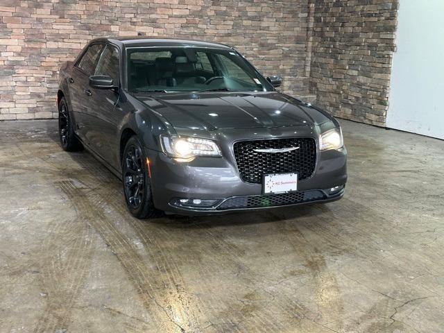2019 chrysler 300 s