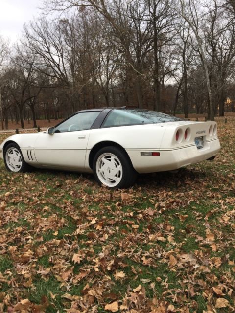 35th anniversary 1988 corvette limited numbered edtion #1018 of 2050 produced