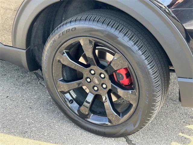 2022 ford explorer st