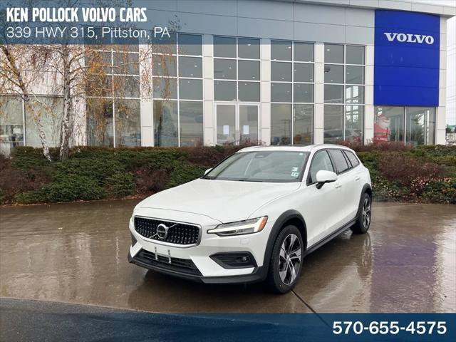 2023 volvo v60 cross country b5 plus