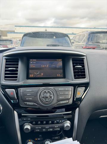2016 nissan pathfinder sv
