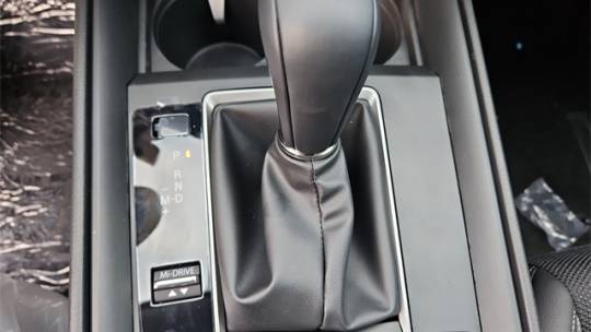 2025 Mazda CX-50 2.5 s preferred package