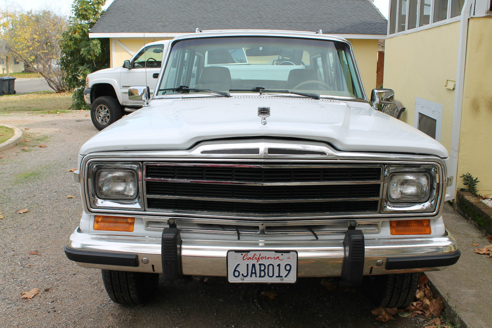 1990 jeep grand wagoneer base sport utility 4-door 5.9l