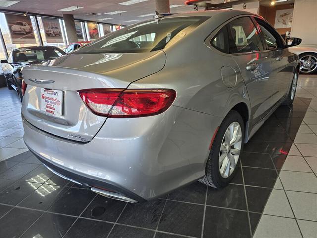 2015 chrysler 200 c
