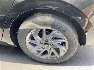 2024 Hyundai Elantra blue