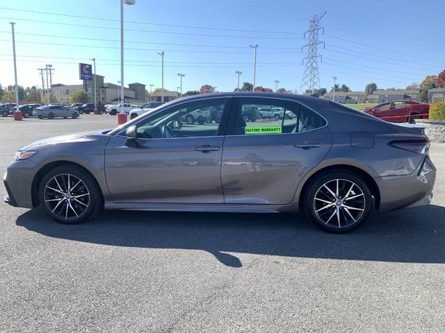 2023 toyota camry se