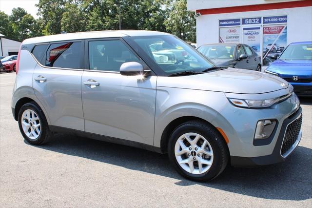 2022 kia soul lx