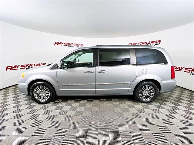 2014 chrysler town & country touring-l