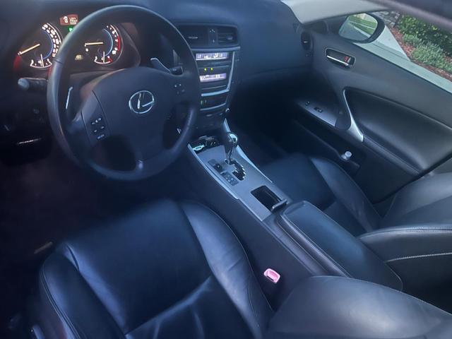 2010 lexus is 250 base
