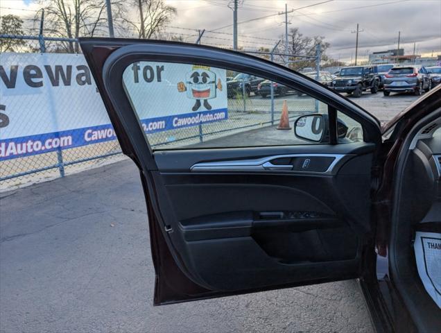 2018 ford fusion se