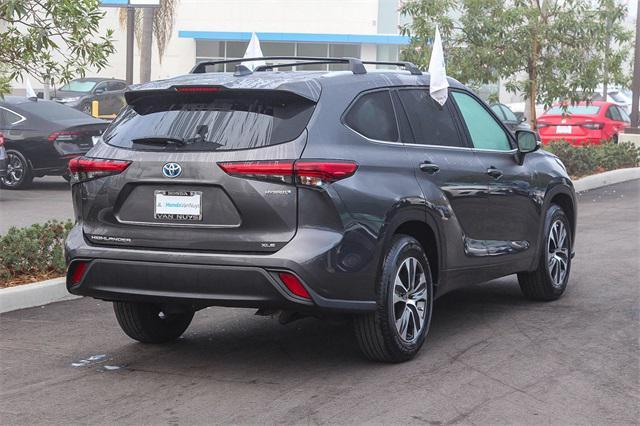 2022 toyota highlander hybrid xle