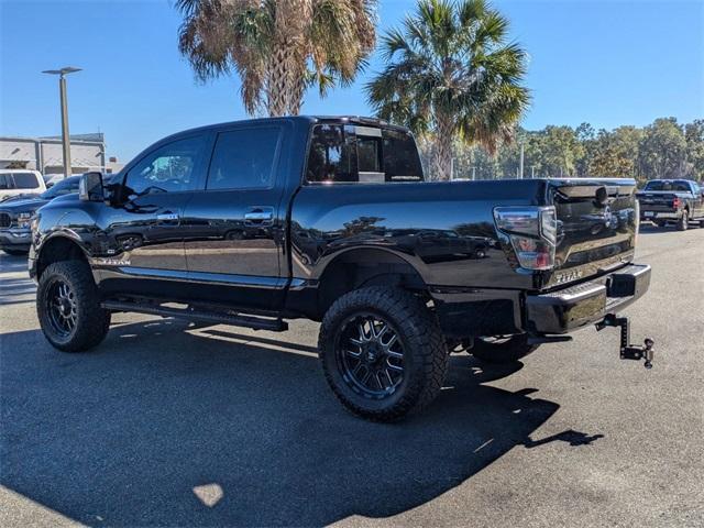 2021 nissan titan sv