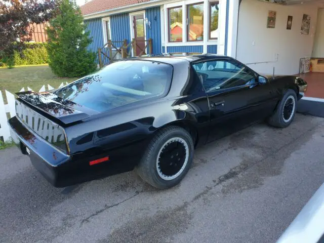 pontiac knight rider replica car. with a costum computer