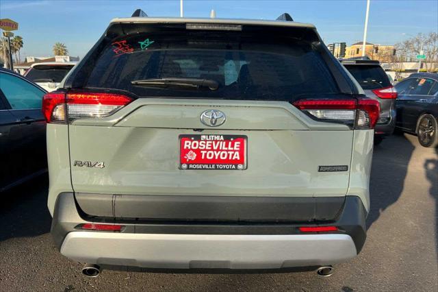 2022 toyota rav4 adventure