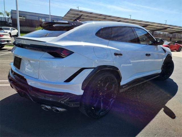 2023 lamborghini urus performante
