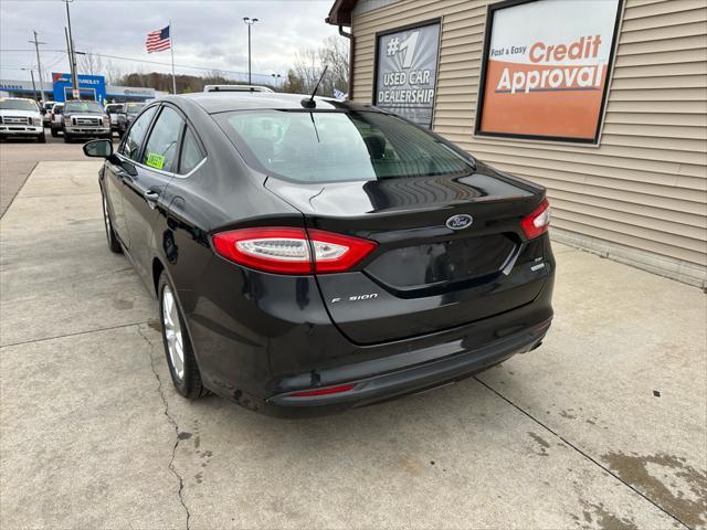 2013 ford fusion se