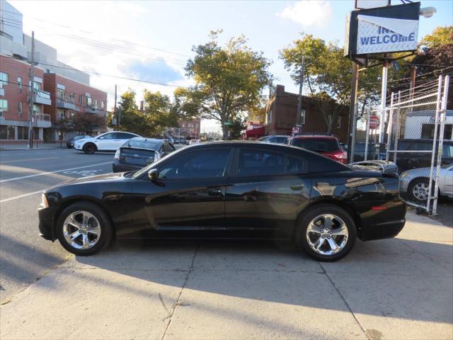 2012 dodge charger se