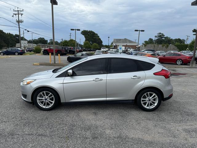 2017 ford focus se