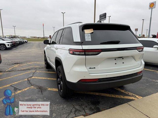 2023 jeep grand cherokee altitude