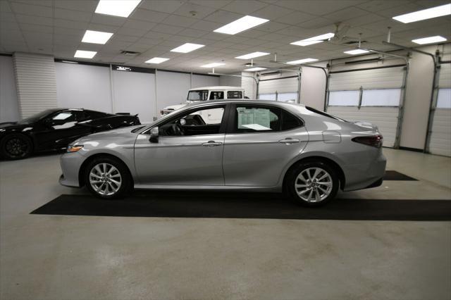 2023 toyota camry le