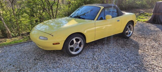 1990 mazda mx-5 miata convertible yellow rwd manual