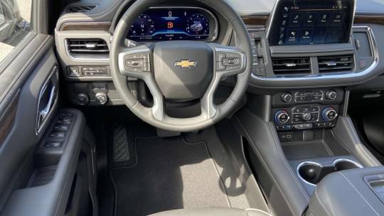 new 2024 chevrolet suburban premier rwd