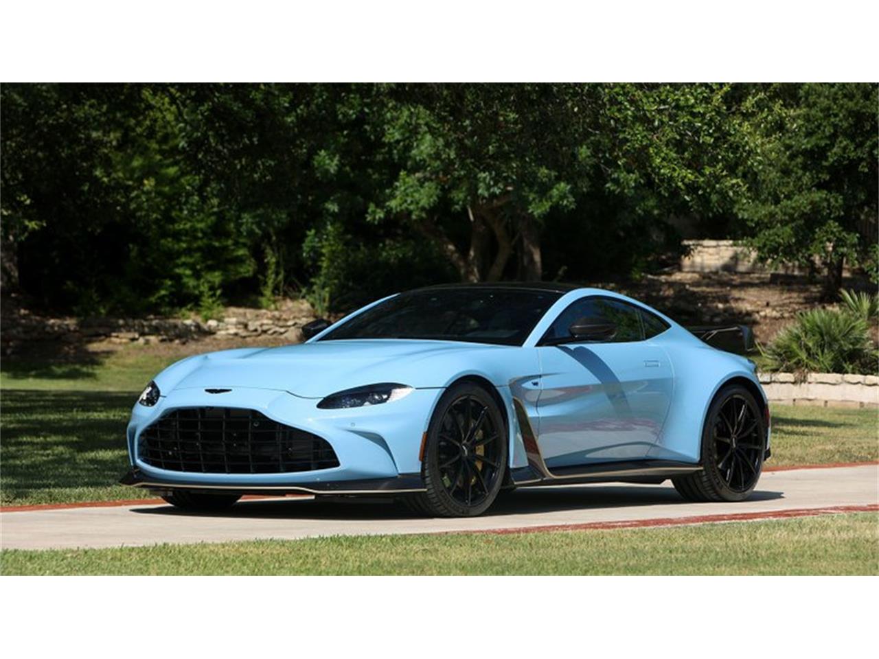 2023 aston martin v12