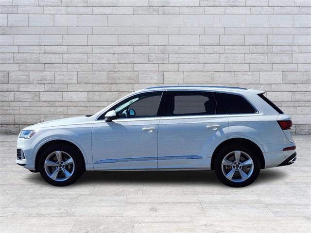 2024 audi q7 45 premium plus
