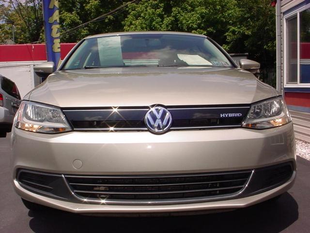 2013 volkswagen jetta hybrid se