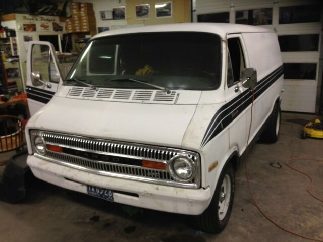 1972 dodge (fargo) b100 tradesman van