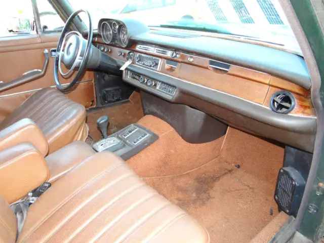 mercedes benz 280se luxury sedan rare 4.5 v8 low miles needs some work