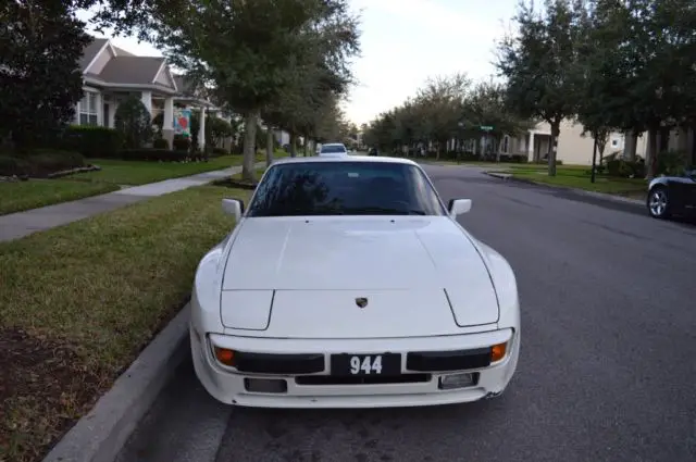1987 porsche 944 base 2.5l