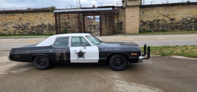 dodge monaco 77 monaco with 74 front and rear clip. perfect bluesmobile copy