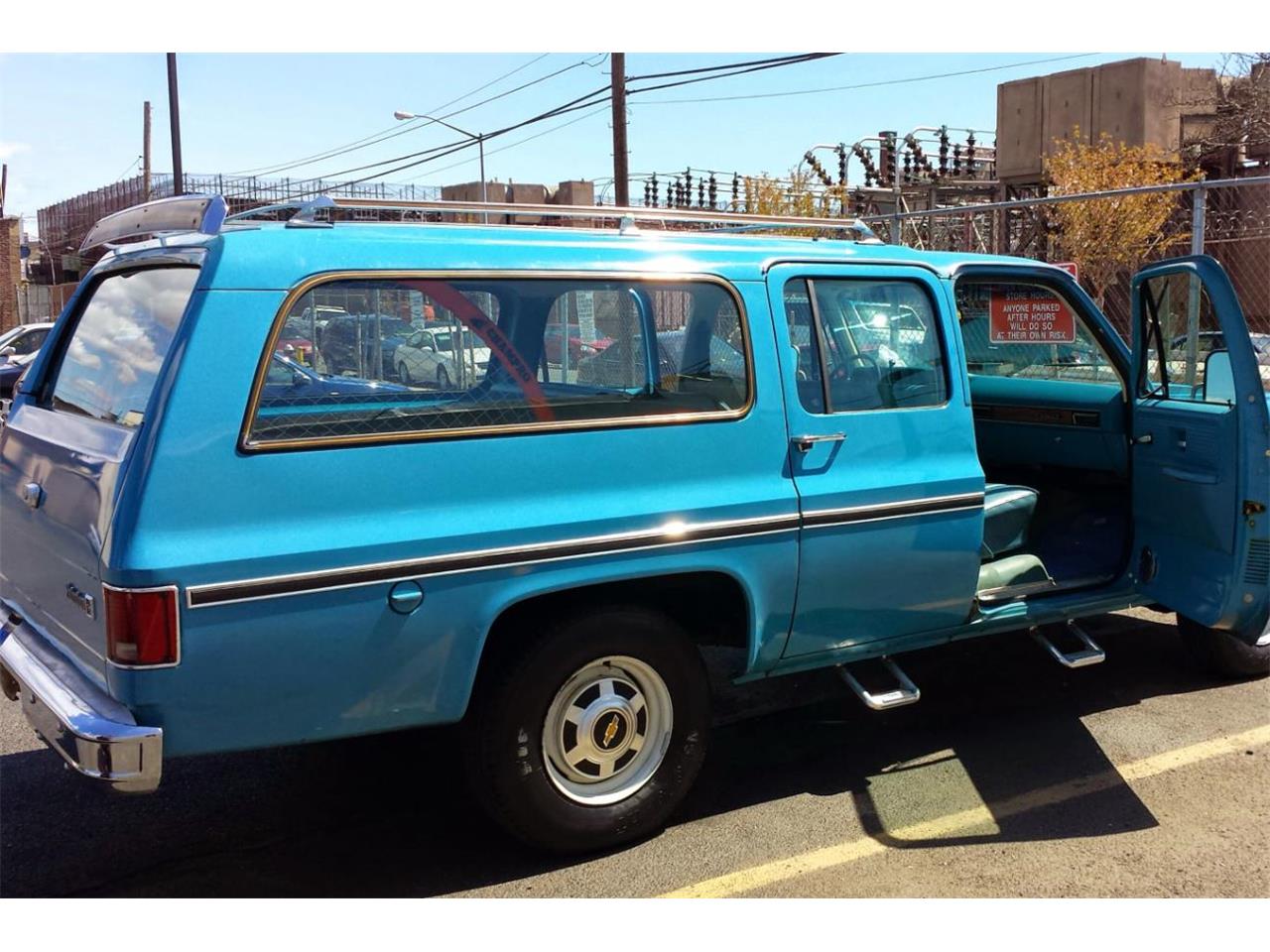 chevrolet suburban