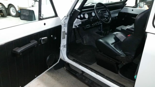 international scout ii frame off w/ chevy vortec engine