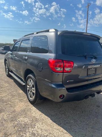 2016 toyota sequoia sr5